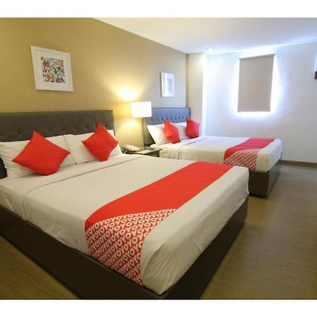 Oyo 24H City Hotel Near Makati Medical Center Makati City Zewnętrze zdjęcie