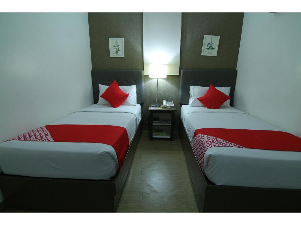 Oyo 24H City Hotel Near Makati Medical Center Makati City Zewnętrze zdjęcie