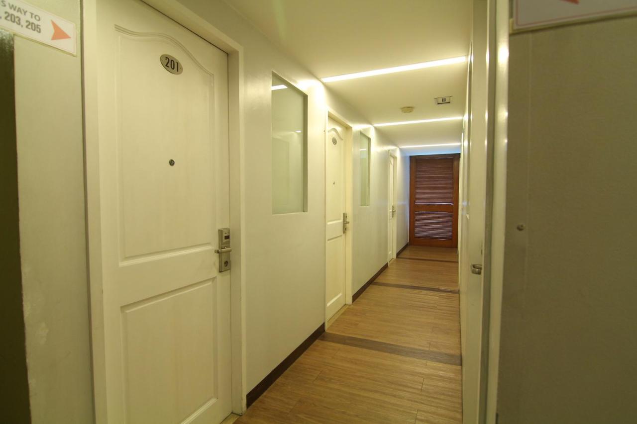 Oyo 24H City Hotel Near Makati Medical Center Makati City Zewnętrze zdjęcie