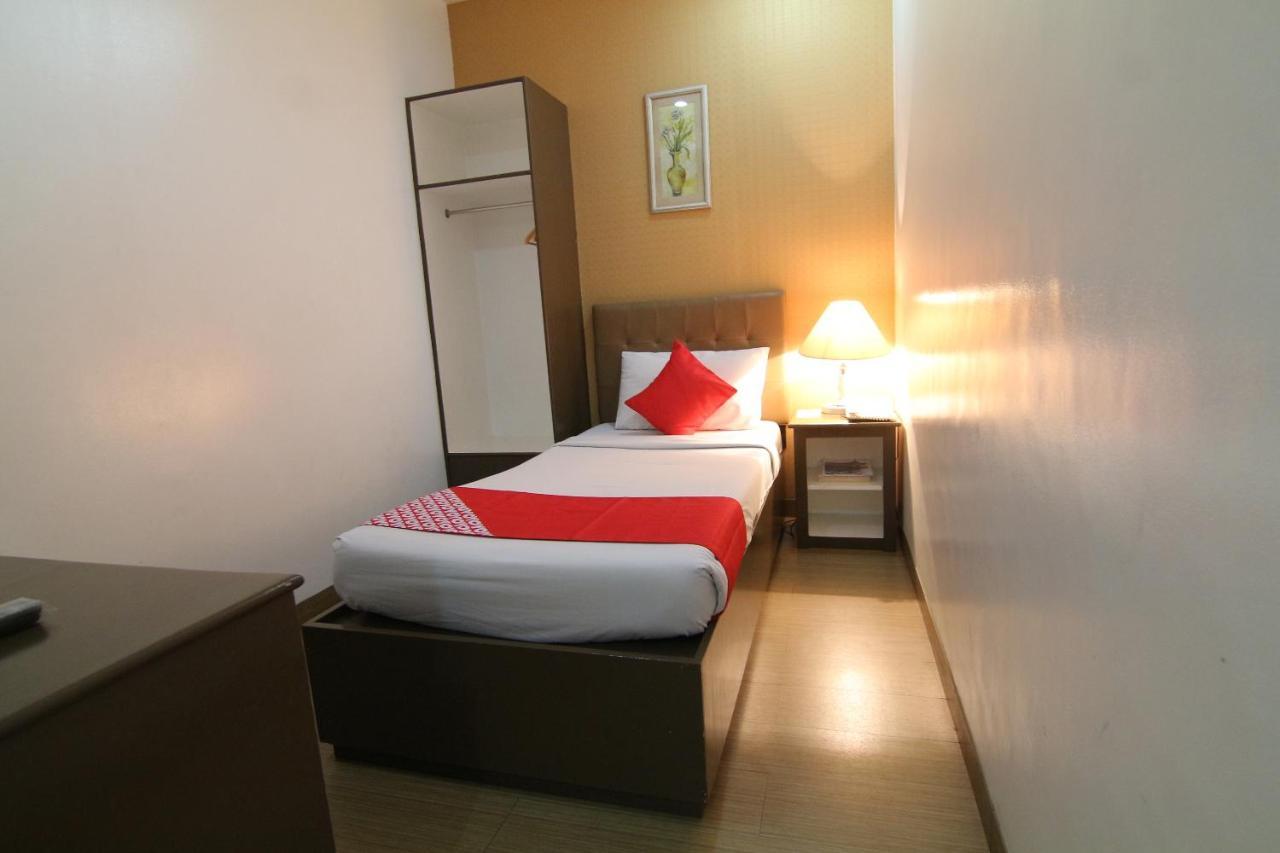 Oyo 24H City Hotel Near Makati Medical Center Makati City Zewnętrze zdjęcie