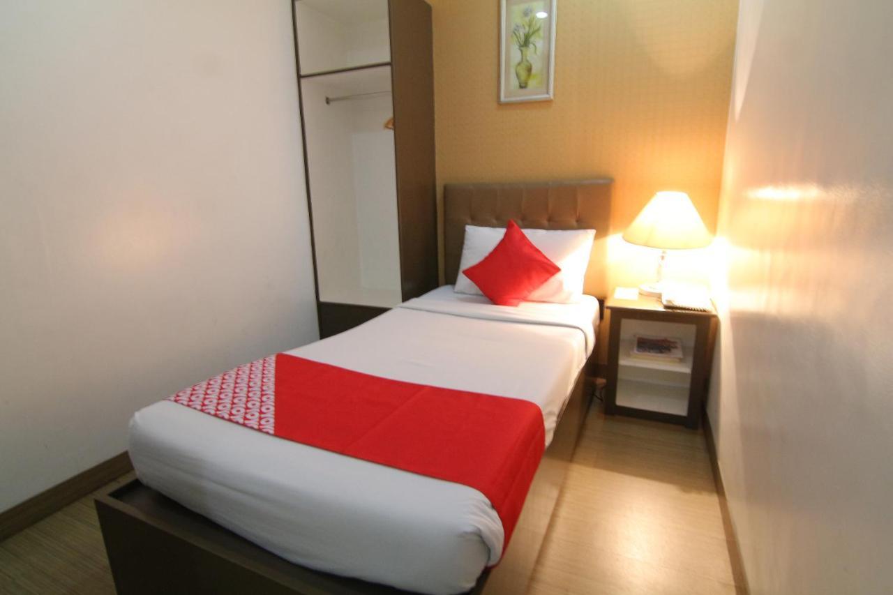 Oyo 24H City Hotel Near Makati Medical Center Makati City Zewnętrze zdjęcie