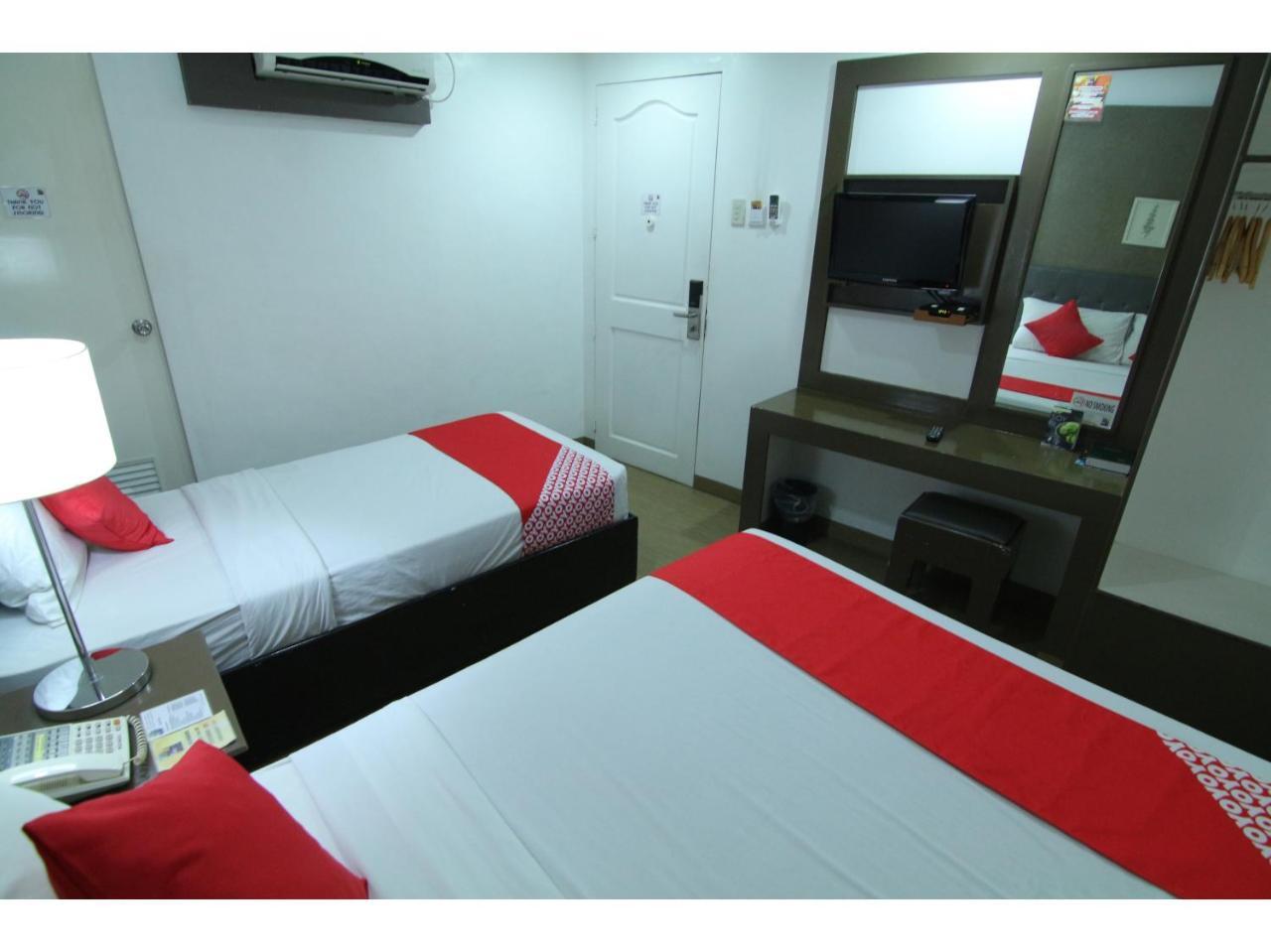 Oyo 24H City Hotel Near Makati Medical Center Makati City Zewnętrze zdjęcie