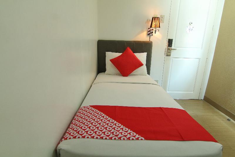 Oyo 24H City Hotel Near Makati Medical Center Makati City Zewnętrze zdjęcie